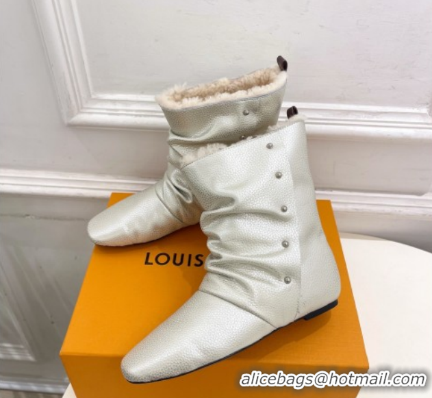 Grade Quality Louis Vuitton Nomad Flat Ankle Boots with Studs in Calf Leather Pale Gold 1AISDM 1219074