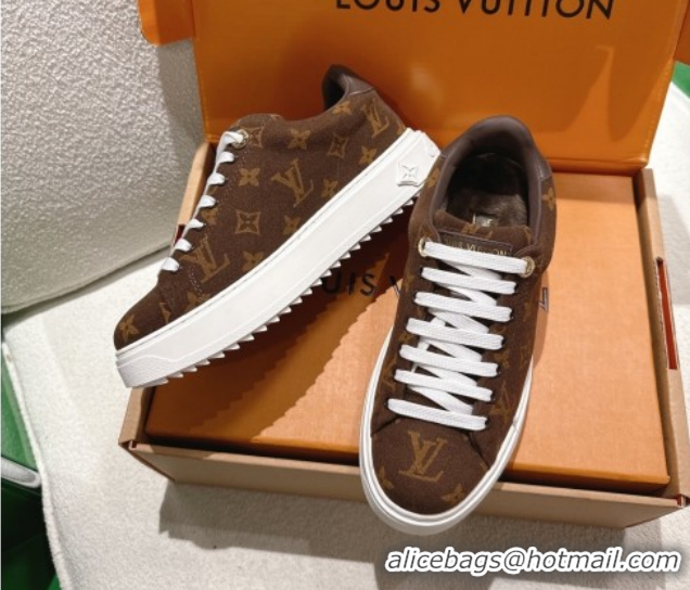 Sumptuous Louis Vuitton Time Out Sneakers in Monogram Fabric Brown 1219102