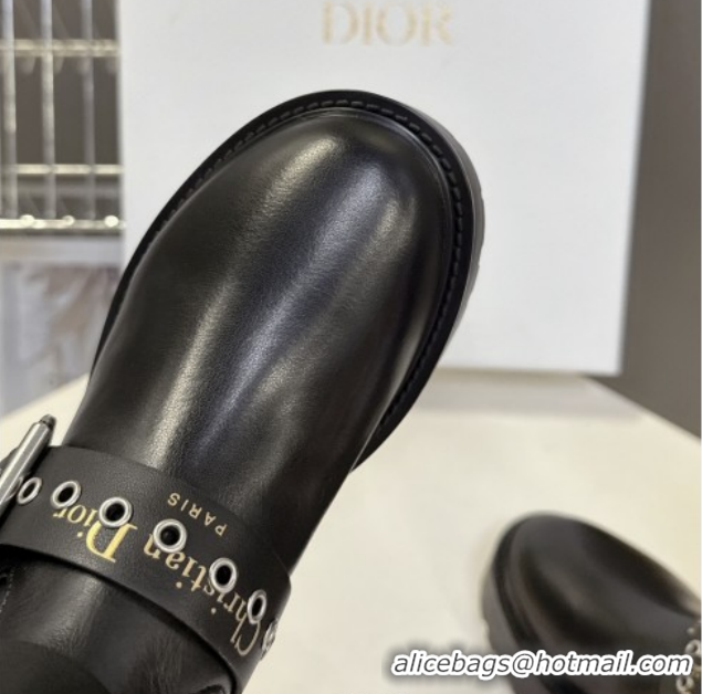 Stylish Dior D-Fight Ankle Boots in Calfskin and Leather-Effect Stretch Material with Buckle Black 1029046