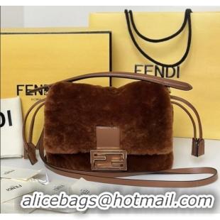 Promotional Fendi Mamma Baguette Small Bag in Shearling 8693S Brown 2025 Top