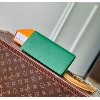 Grade Quality Louis Vuitton Brazza Wallet in Grained Leather M25942 Green 2025