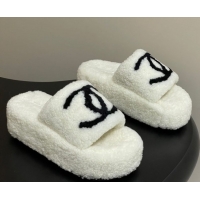 Pretty Style Chanel Wool Platform Slides Sandal with Maxi CC White 2025 CH110306 1103088