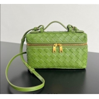 Promotional Bottega Veneta Bang Bang Vanity Case in Intrecciato Leather 789109 Matcha Green 2025