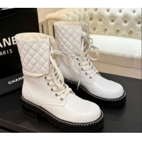 Pretty Style Chanel Lambskin and Quilted Leather Laced-up Ankle Boots 5cm with Chain White CH11030320 1103139