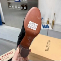 Most Popular Valentino PATTIE Heel Booties 8cm in Calfskin Leather with Buckle Black 51215070