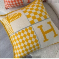 Luxury Cheap Hermes Avalon Animaux Nattes Wool Cashmere Pillow 45x45cm HS091032 Yellow 2025