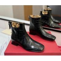 Low Price Valentino VLogo Type Heel Ankle Boots 3cm in Stone Embossed Leather Black VLTN121606 1216049