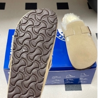 Top Grade Louis Vuitton x Birkenstock Flat Mules with Buckle Strap in Suede and Wool Grey 1022117