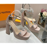 Stylish Louis Vuitto...