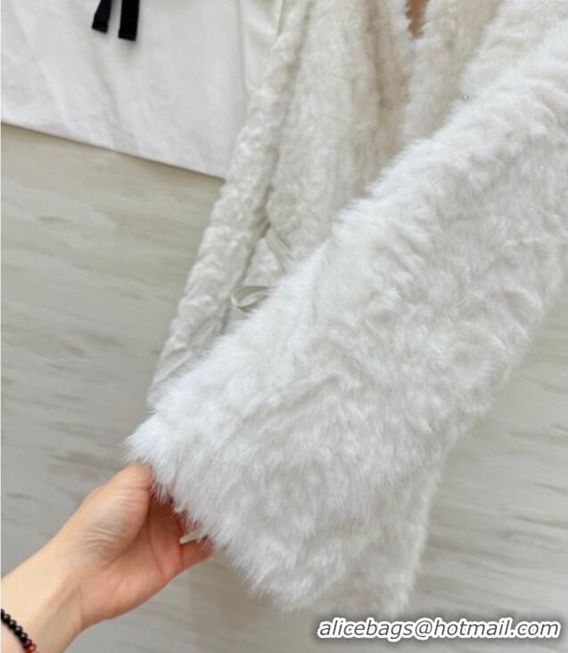 Buy Fashionable Chanel Coat CH122609 White 2025