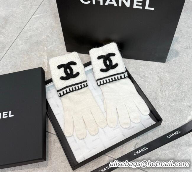 Good Looking Chanel Knit Gloves CH010501 White 2026