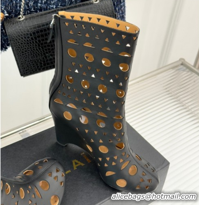 Good Looking Alaia Openwork Calf Leather Wedge Ankle Boots 2026 AL102906 Black