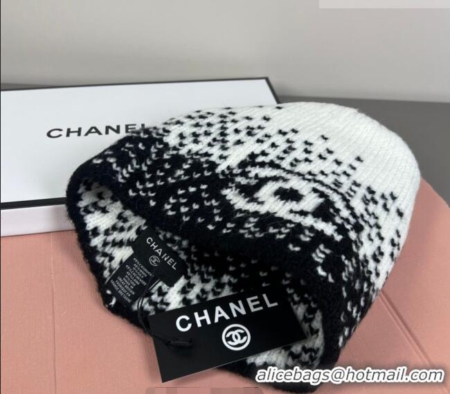 Most Popular Chanel Knit Hat CH010512 White/Black 2026