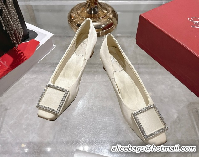 Unique Style Roger Vivier Trompette Pumps 4.5cm in Satin and Strass Buckle White RV121101 1211110 2026