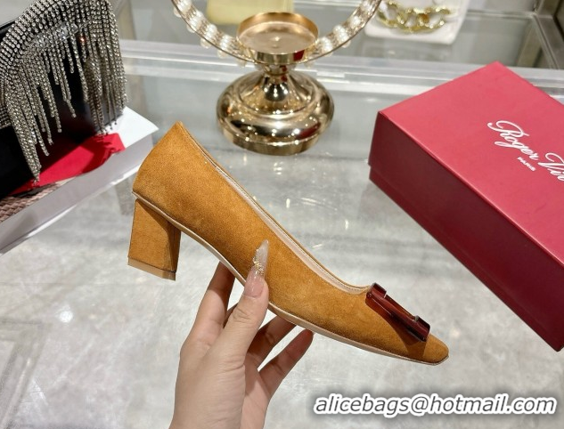 Pretty Style Roger Vivier Belle Vivier Pumps 4.5cm in Suede and Tortoiseshell Printed Buckle Beige Yellow RV121105 12111