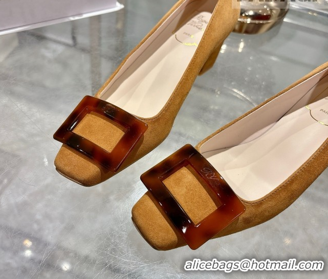 Pretty Style Roger Vivier Belle Vivier Pumps 4.5cm in Suede and Tortoiseshell Printed Buckle Beige Yellow RV121105 12111