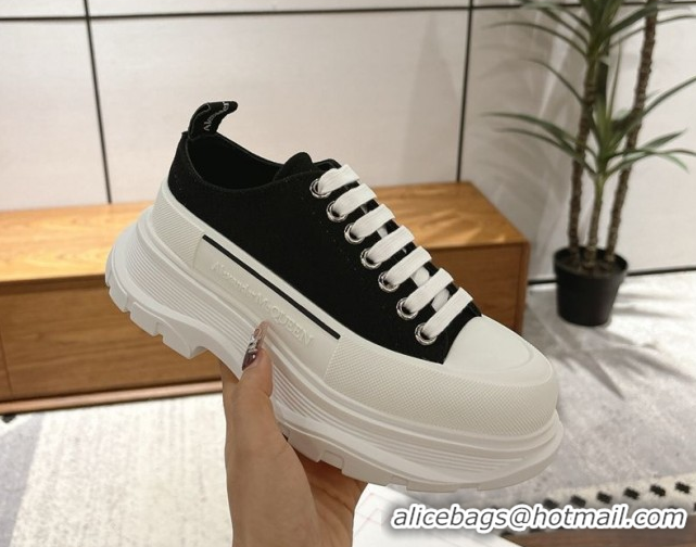Luxury Alexander McQueen Tread Slick Canvas Lace Up Sneakers 5cm Black/White 1208004 2026