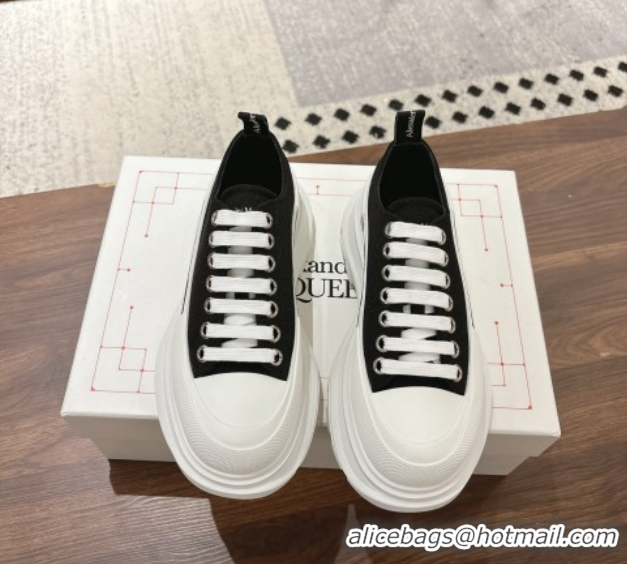 Luxury Alexander McQueen Tread Slick Canvas Lace Up Sneakers 5cm Black/White 1208004 2026