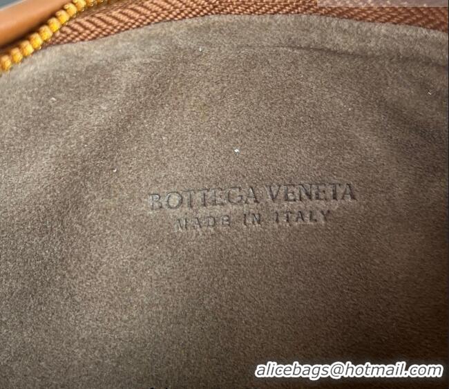 Grade Design Bottega Veneta Small Veneta Hobo Bag in Intrecciato Leather 856736 Amber Brown 2026