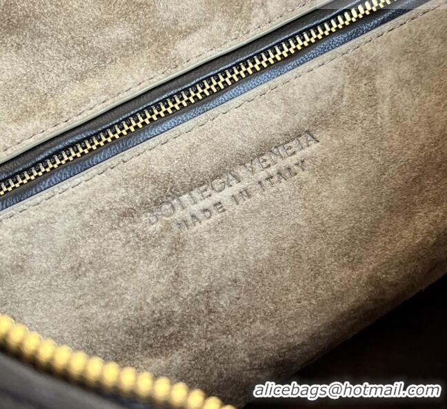 Shop Discount Bottega Veneta Medium Veneta Hobo Bag in Intrecciato Leather 856737 Fondant Brown 2026