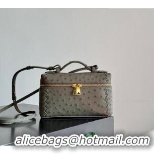 Well Crafted Bottega Veneta Bang Bang Vanity Case Bag in Ostrich Leather 817785 Cypress Green 2026