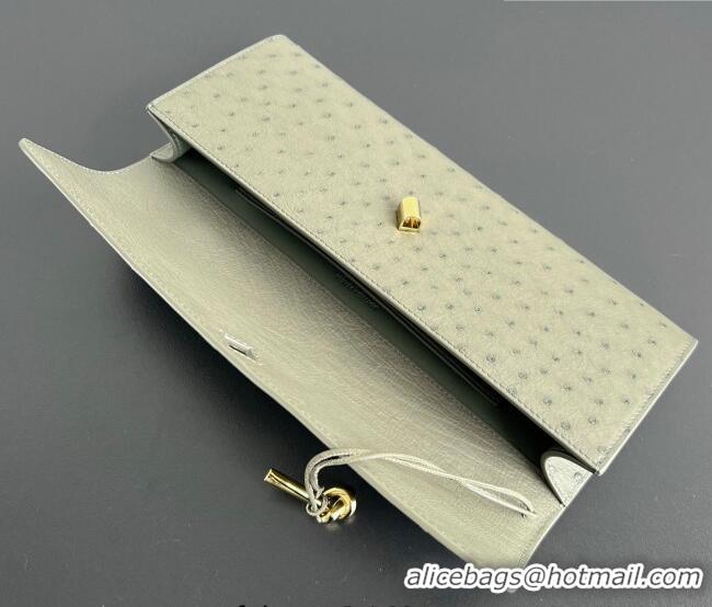 Luxury Cheap Bottega Veneta Andiamo Clutch in Ostrich Leather 805241 Cypress Green 2026
