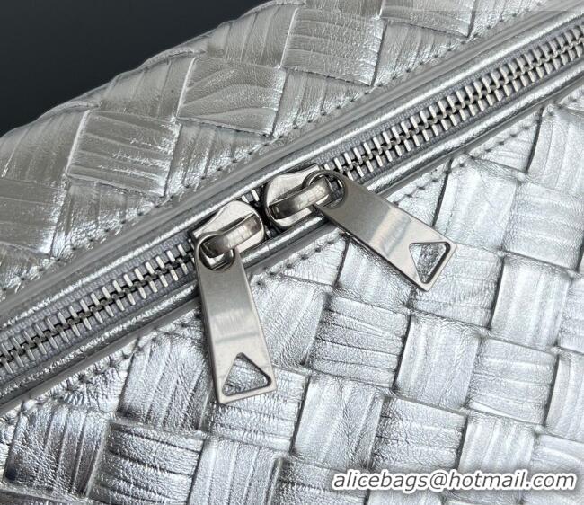 Famous Brand Bottega Veneta Bang Bang Vanity Case in Intrecciato Leather 789109 Silver-Tone 2025