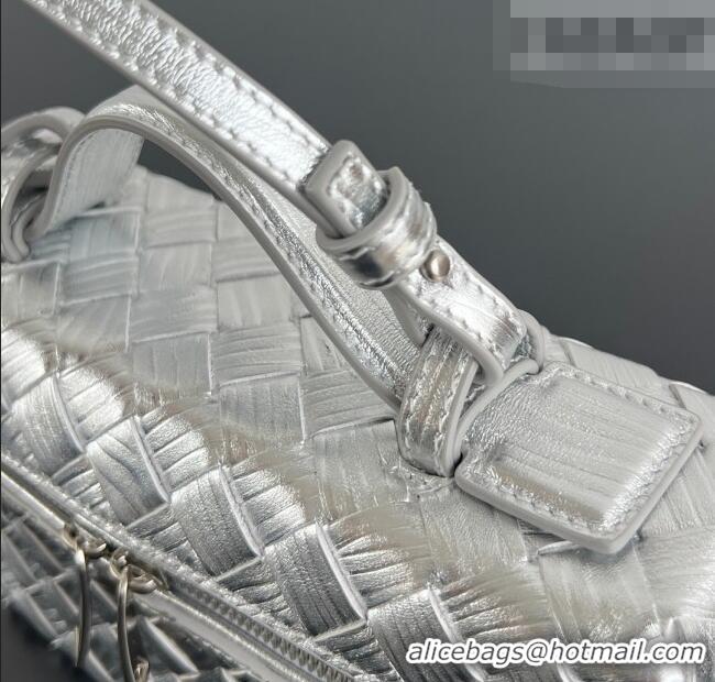Famous Brand Bottega Veneta Bang Bang Vanity Case in Intrecciato Leather 789109 Silver-Tone 2025