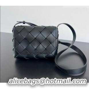 Luxury Discount Bottega Veneta Men's Diago Mini Bag in Smooth Intrecciato Leather 795637 Black 2026