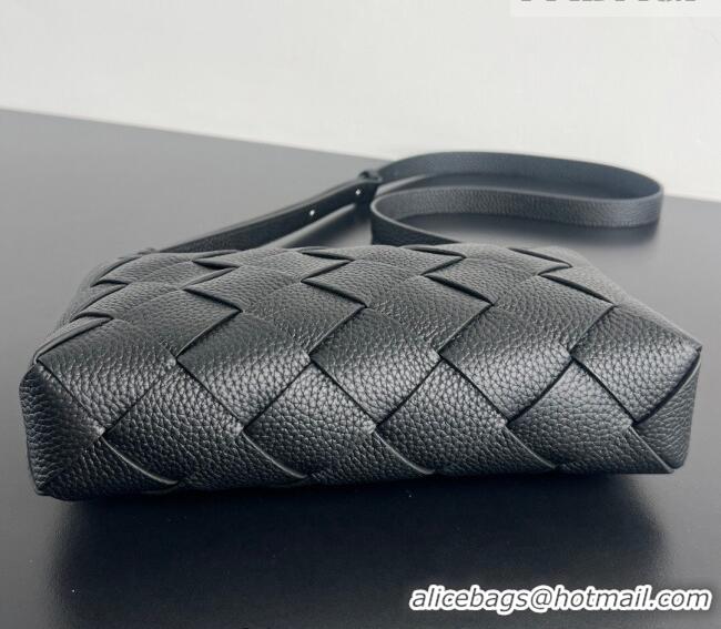 Top Design Bottega Veneta Men's Diago Zipped Messenger Bag in Grained Intrecciato Leather 837112 Black 2026