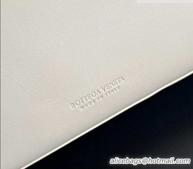 Good Taste Bottega Veneta Medium Ciao Ciao Top Handle Bag in Calf Leather 817231 Sea Salt 2025