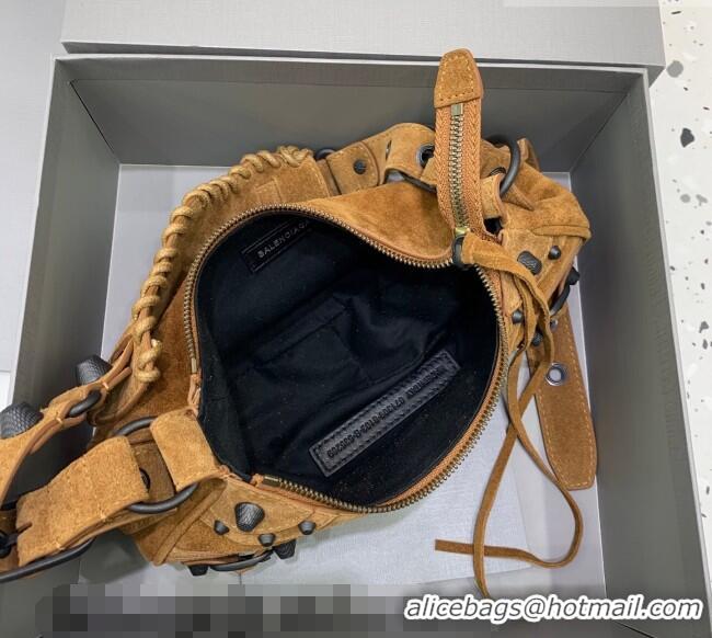 Top Grade Balenciaga Le Cagole Shoulder Bag XS in 22011 light brown suede, brass hardware 2026