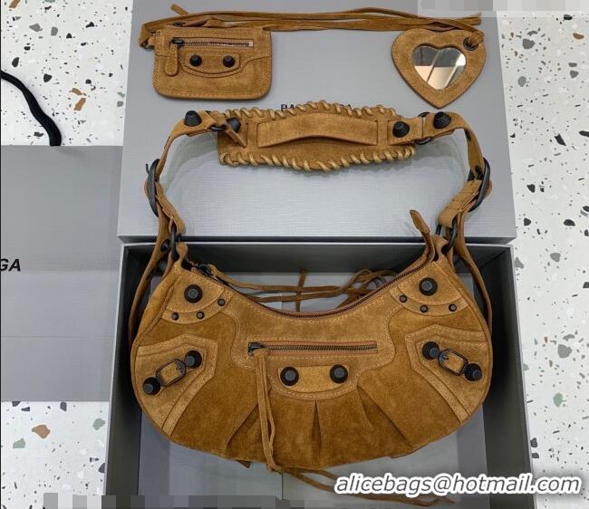 Good Taste Balenciaga Le Cagole Shoulder Bag Small in 22012 light brown suede, brass hardware 2026