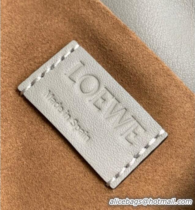 Trendy Design Loewe Flamenco Medium Clutch in Nappa Calfskin Leather 262386 Ash Grey 2026
