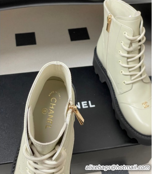 Charming Chanel Calfskin Leather Laced-up Ankle Boots CH110404 White 2026