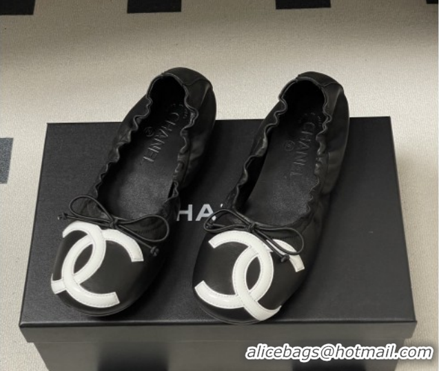 Perfect Chanel Lambskin Leather Ballet Flats with Maxi CC CH122402 Black/White 2026