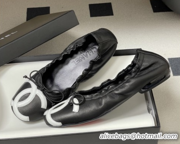 Perfect Chanel Lambskin Leather Ballet Flats with Maxi CC CH122402 Black/White 2026