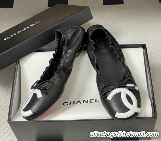 Perfect Chanel Lambskin Leather Ballet Flats with Maxi CC CH122402 Black/White 2026