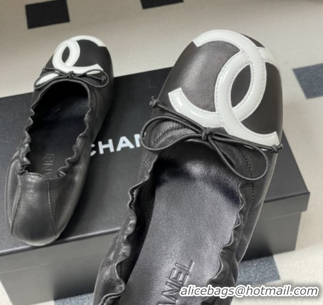 Perfect Chanel Lambskin Leather Ballet Flats with Maxi CC CH122402 Black/White 2026