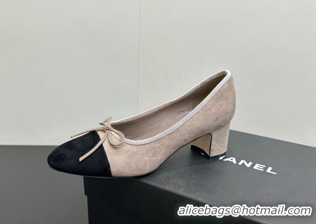 Stylish Chanel Suede Pumps 6.5cm CH122405 Light Grey 2026