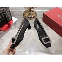 Trendy Design Roger Vivier Belle Vivier Pumps 4.5cm in Satin and Strass Buckle Black  RV121201 2026