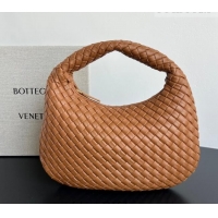 Grade Design Bottega Veneta Small Veneta Hobo Bag in Intrecciato Leather 856736 Amber Brown 2026