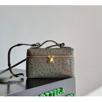 Well Crafted Bottega Veneta Bang Bang Vanity Case Bag in Ostrich Leather 817785 Cypress Green 2026