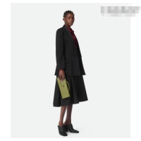 Buy Discount Bottega Veneta Andiamo Clutch in Ostrich Leather 805241 Matcha Green 2026