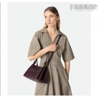 Promotional Bottega Veneta Parachute Medium Shoulder Bag in Intrecciato Leather 835921 Dark Barolo Red 2025