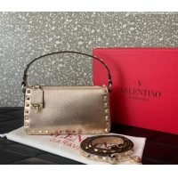 Famous Brand Valentino Small Rockstud Crossbody Bag in Metallic Grainy Calfskin VLTN0311 Rose Gold 2025