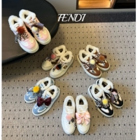 Good Looking Fendi Match Low Top Platform Shoes in White Leather & Shearling with Charm Black 5122910 2026