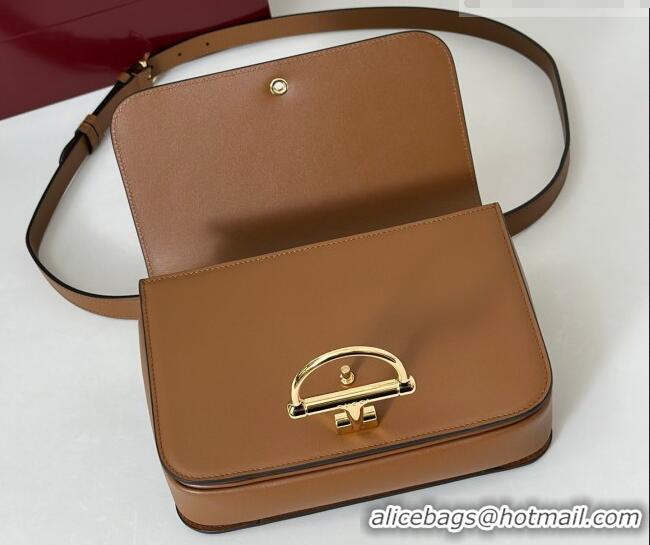 New Fashion Gucci Siena small shoulder bag in Leather with Oversized Half Horsebit 846705 Brown 2025