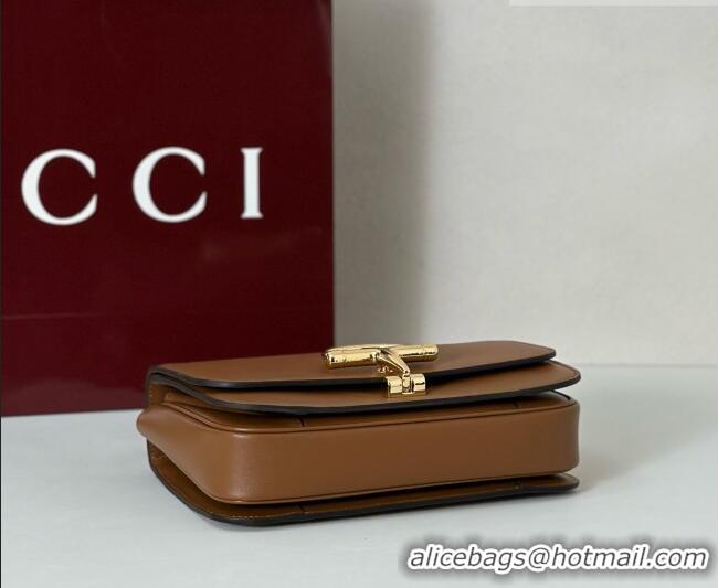 New Fashion Gucci Siena small shoulder bag in Leather with Oversized Half Horsebit 846705 Brown 2025