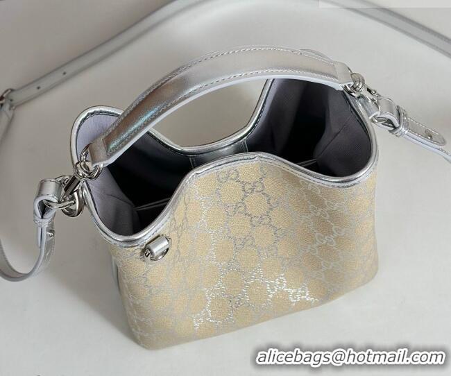Trendy Design Gucci GG Canvas Emblem Small Bucket Bag 815118 Silver 2026